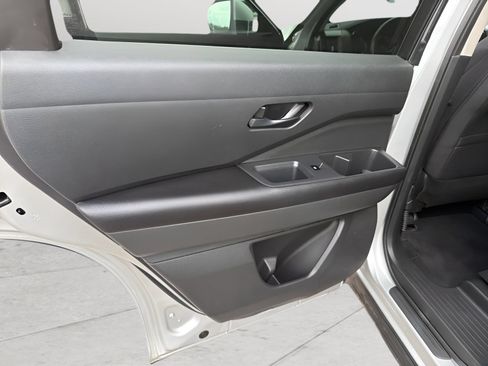 Used 2024 Nissan Pathfinder SV FWD image 20