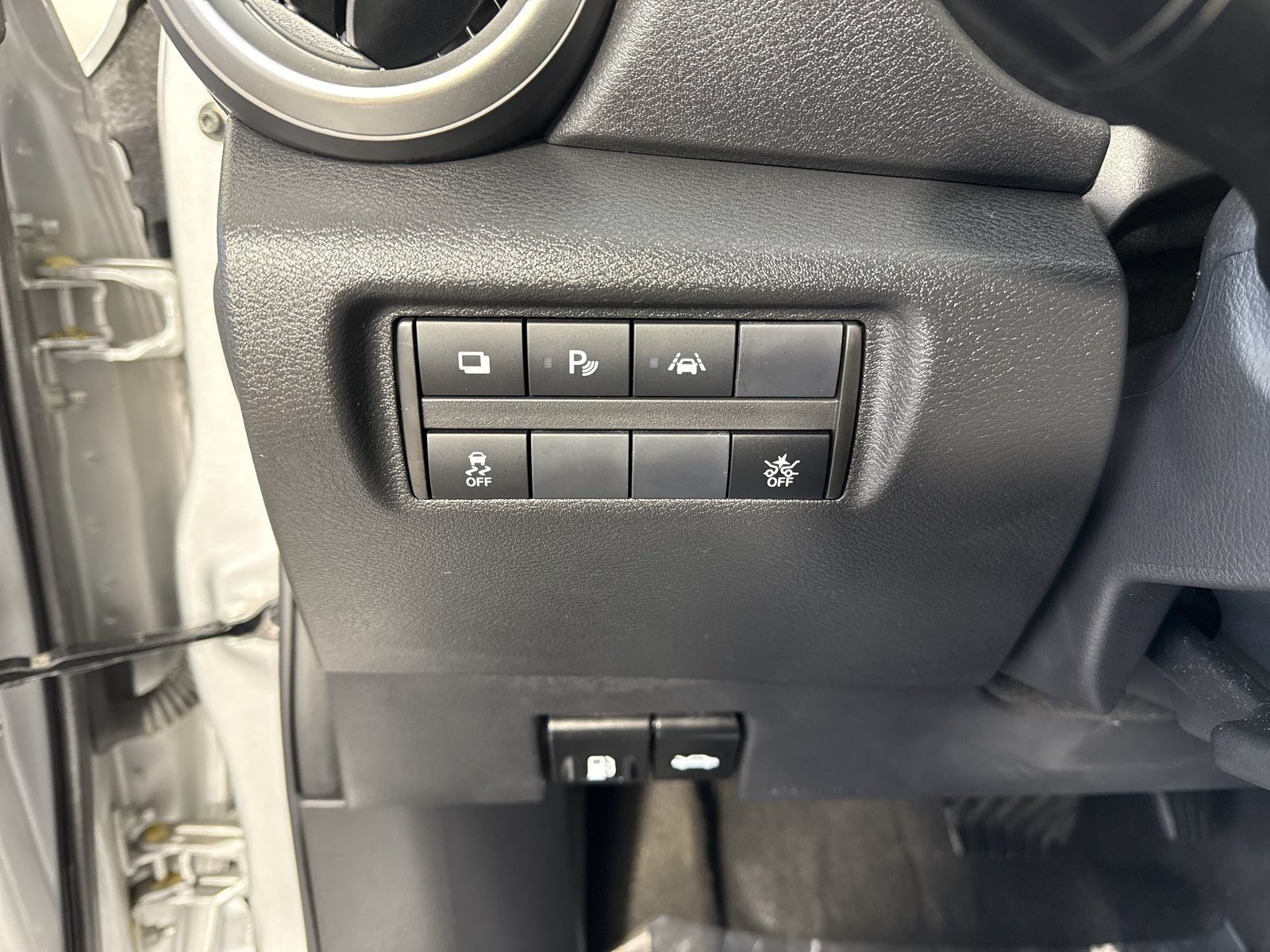 Certified 2025 Nissan Versa S FWD image 15
