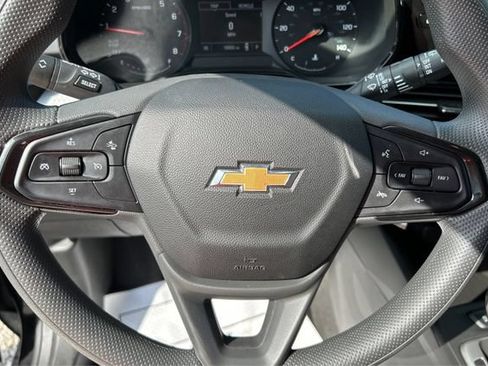 Used 2026 Chevrolet Trax LS FWD image 17