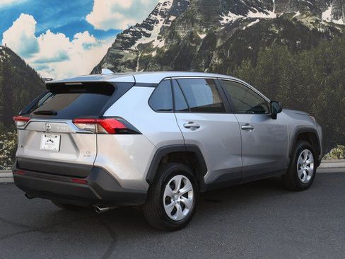 Certified 2024 Toyota RAV4 LE AWD/4WD image 3