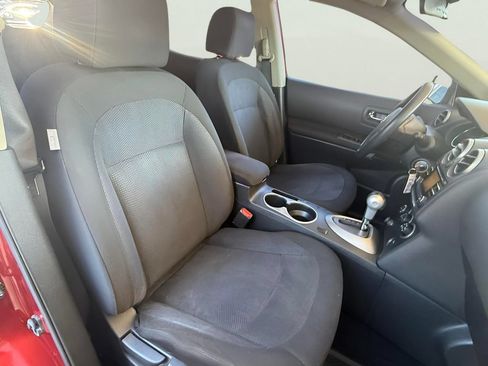 Used 2013 Nissan Rogue S w/ Special Edition Pkg FWD image 35