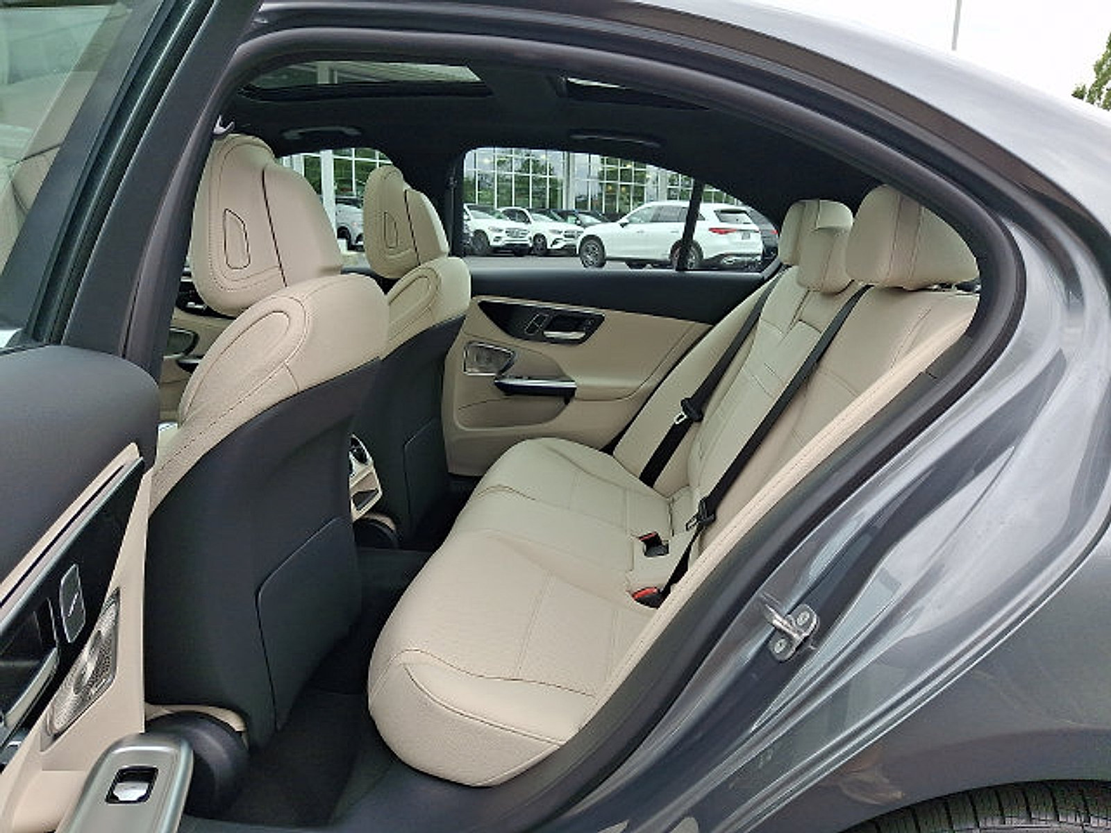 Used 2026 Mercedes-Benz C 300 4MATIC Sedan image 8