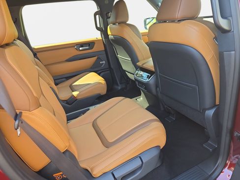 New 2026 Nissan Armada SL w/ Captain's Chari Seat Package AWD/4WD image 11