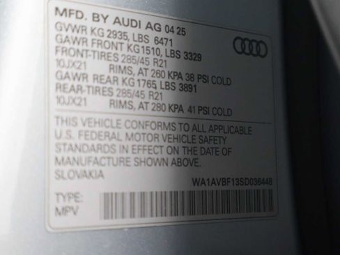 Used 2025 Audi Q8 Premium w/ Convenience Package AWD/4WD image 40