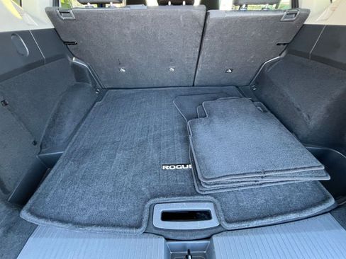 Used 2025 Nissan Rogue SV image 33