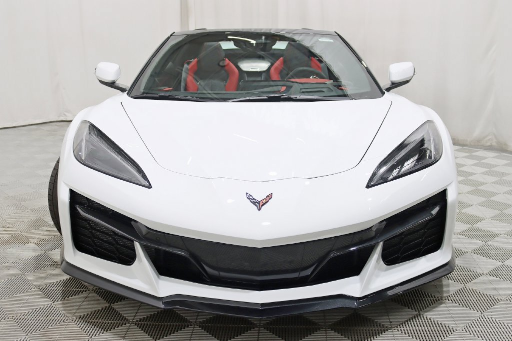 Used 2027 Chevrolet Corvette Grand Sport RWD image 9