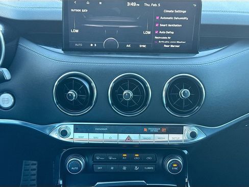 Used 2023 Kia Stinger GT2 image 19