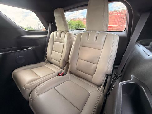 Used 2013 Ford Explorer XLT FWD image 10