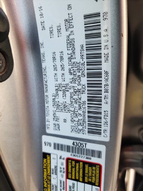 Used 2017 Toyota Tacoma TRD Off-Road AWD/4WD image 22