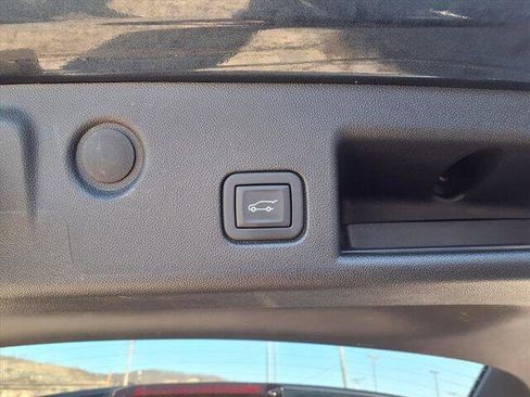 Used 2023 Chevrolet Equinox LT image 15