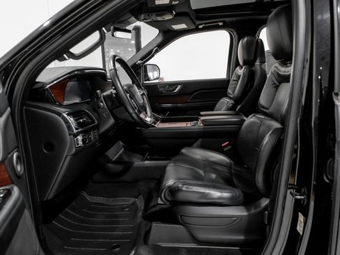 Used 2021 Lincoln Navigator Reserve image 30