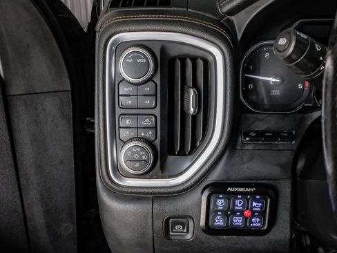 Used 2020 GMC Sierra 3500 AT4 w/ Technology Package AWD/4WD image 28