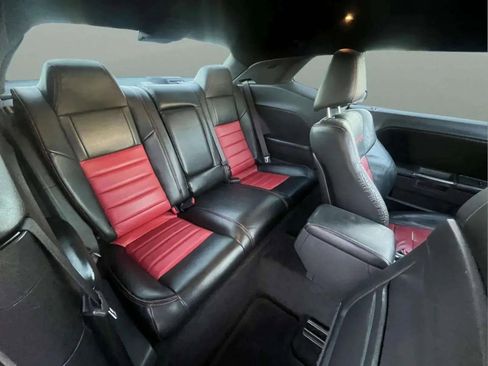 Used 2013 Dodge Challenger SXT image 16