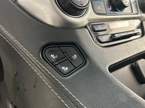Used 2018 GMC Yukon SLT w/ Premium Edition AWD/4WD image 23