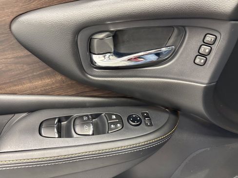 Used 2024 Nissan Murano Platinum w/ Cargo Package image 26