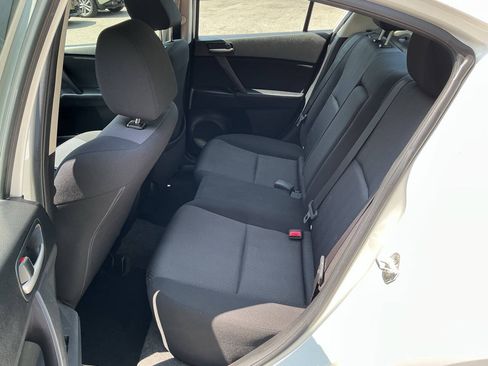 Used 2010 MAZDA MAZDA3 i Touring FWD image 27