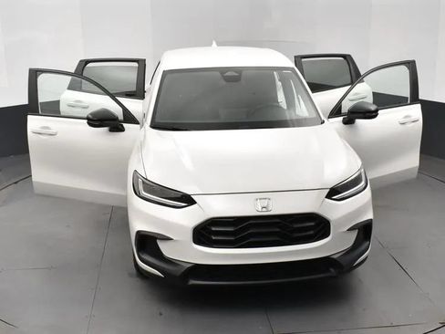 Used 2025 Honda HR-V Sport image 10