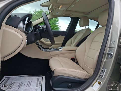Used 2019 Mercedes-Benz C 300 4MATIC Sedan image 13