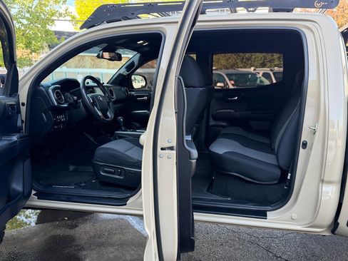 Used 2020 Toyota Tacoma TRD Off-Road w/ Technology Package AWD/4WD image 69