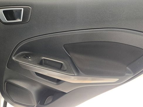 Used 2019 Ford EcoSport SE image 8