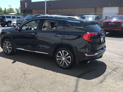 Used 2018 GMC Terrain Denali w/ Comfort Package AWD/4WD image 7