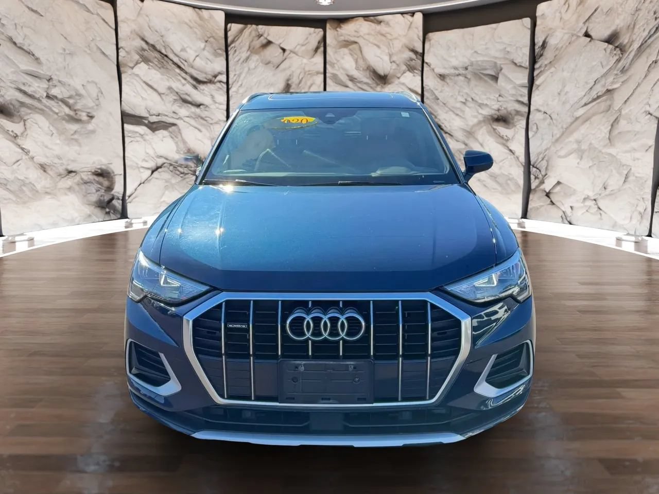 Used 2020 Audi Q3 2.0T Premium w/ Convenience Package AWD/4WD image 3