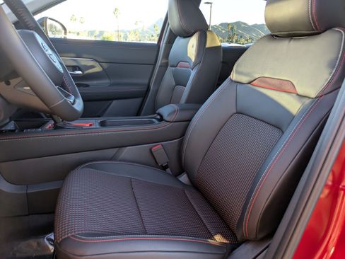 New 2026 Nissan Kicks SR image 12