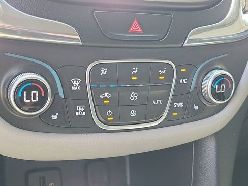 Used 2018 Chevrolet Equinox LT AWD/4WD image 27