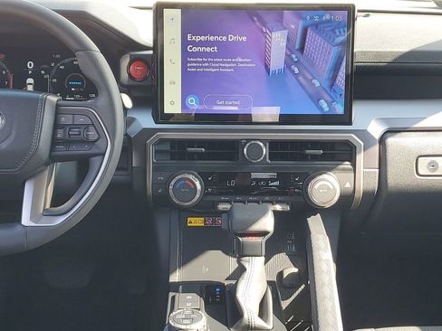 Certified 2025 Toyota 4Runner TRD Off-Road Premium image 28