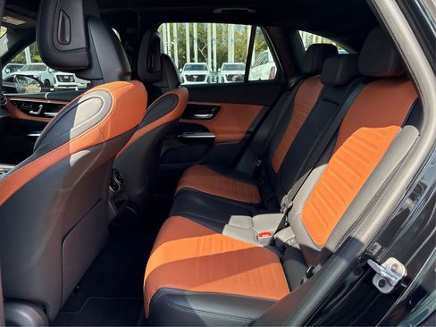 Used 2024 Mercedes-Benz GLC 43 AMG 4MATIC image 10