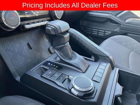 Used 2024 Toyota Tacoma SR AWD/4WD image 31