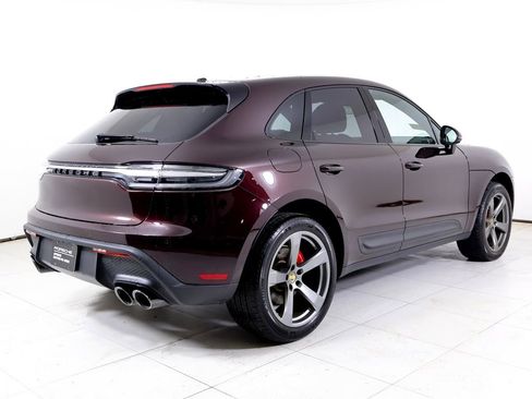 Certified 2023 Porsche Macan S AWD/4WD image 33