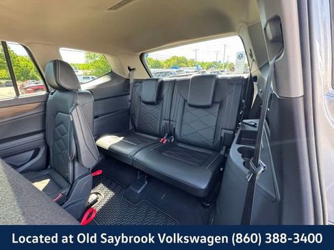 Used 2024 Volkswagen Atlas SE AWD/4WD image 11