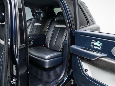 Used 2020 Rolls-Royce Cullinan image 31