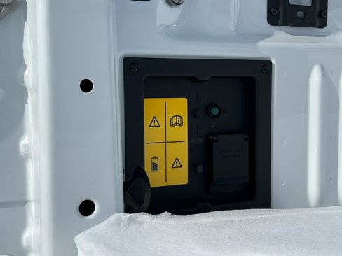 New 2025 Ford F150 Lightning Lariat image 11