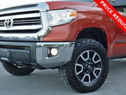 Used 2016 Toyota Tundra SR5 image 10