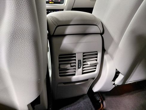 Used 2016 Mercedes-Benz GLA 250 GLA 250 4D Sport Utility image 38