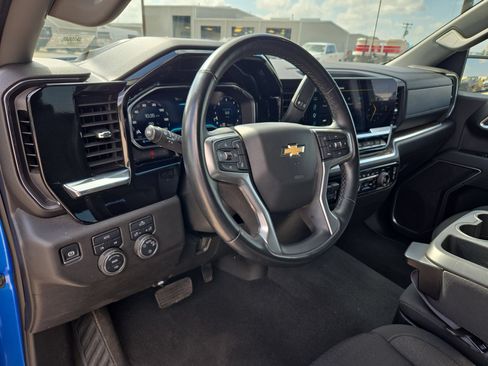 Used 2025 Chevrolet Silverado 1500 LT AWD/4WD image 10