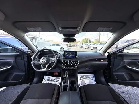 Used 2021 Nissan Sentra SR FWD image 16