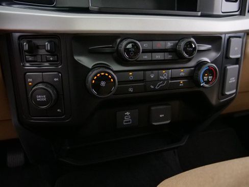 Used 2026 Ford F450 XLT w/ 360-Degree Camera Package AWD/4WD image 17