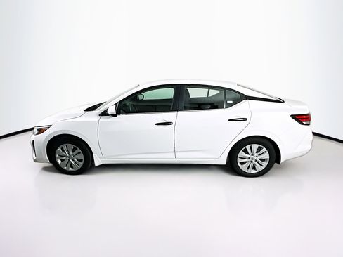 Used 2024 Nissan Sentra S image 4