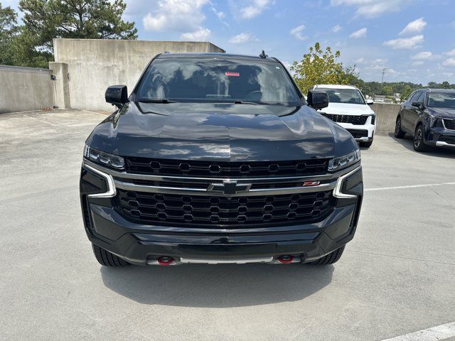 Used 2022 Chevrolet Tahoe Z71 w/ Luxury Package AWD/4WD image 3