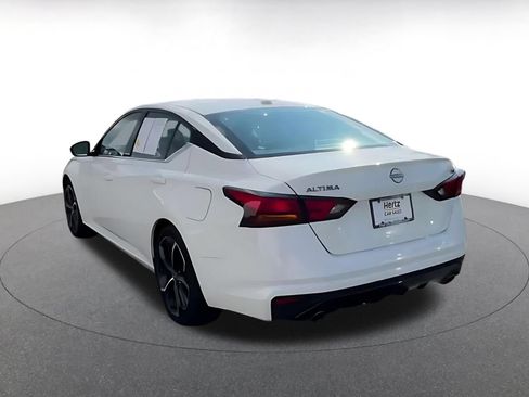 Used 2025 Nissan Altima 2.5 SR FWD image 9