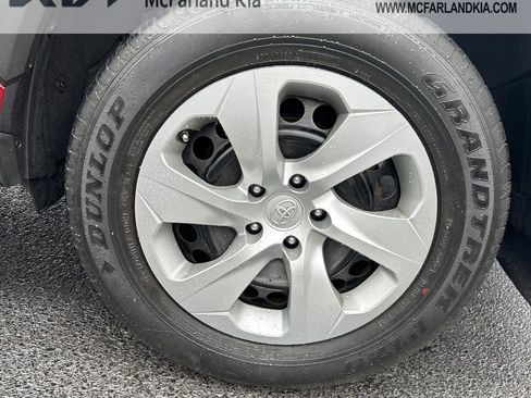 Used 2021 Toyota RAV4 LE image 19