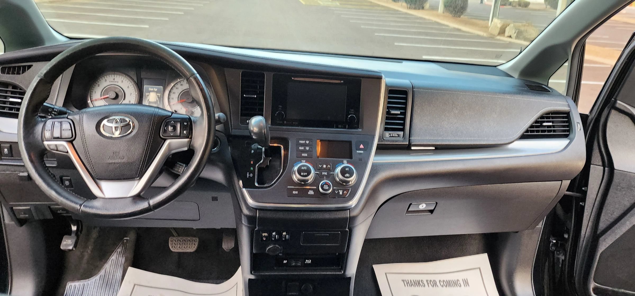 Used 2016 Toyota Sienna SE Premium FWD image 17