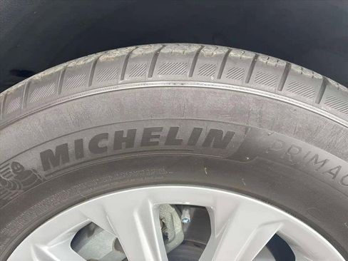 Used 2024 Toyota Grand Highlander XLE image 11