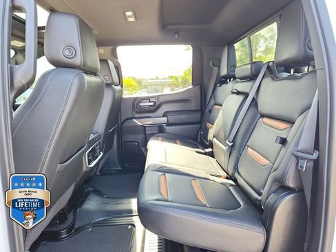 Certified 2021 GMC Sierra 1500 AT4 w/ AT4 Premium Package AWD/4WD image 8