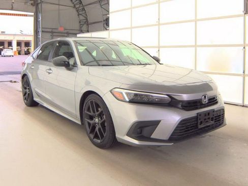 Used 2023 Honda Civic Sport image 4