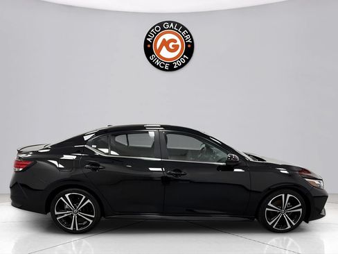 Used 2020 Nissan Sentra SR FWD image 2