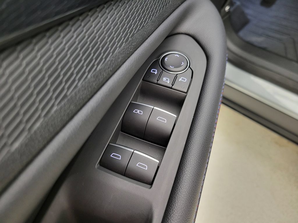 New 2026 Chevrolet Blazer EV RS AWD/4WD image 32